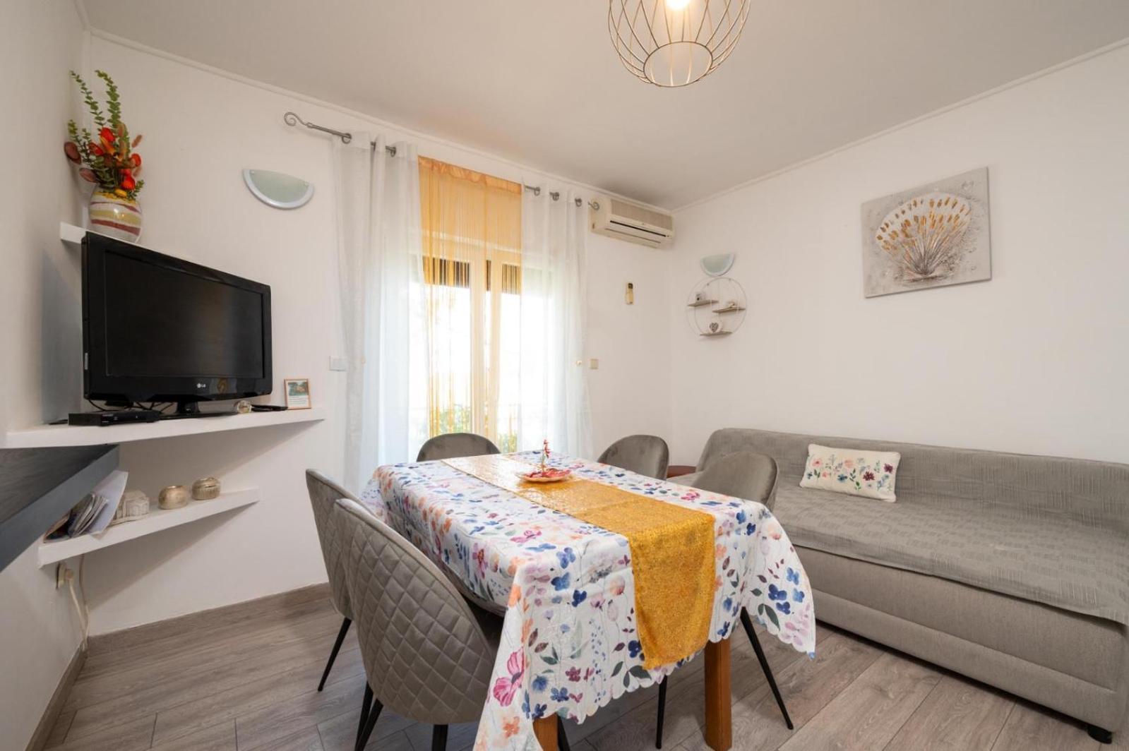 Apartments Lucija Trogir Zewnętrze zdjęcie