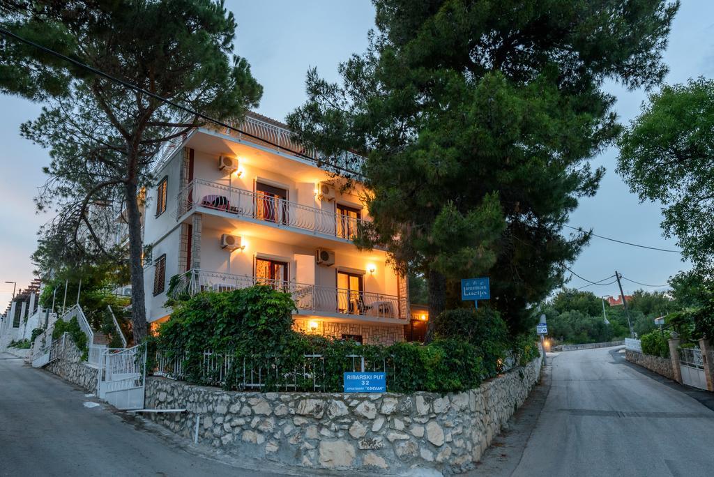 Apartments Lucija Trogir Zewnętrze zdjęcie
